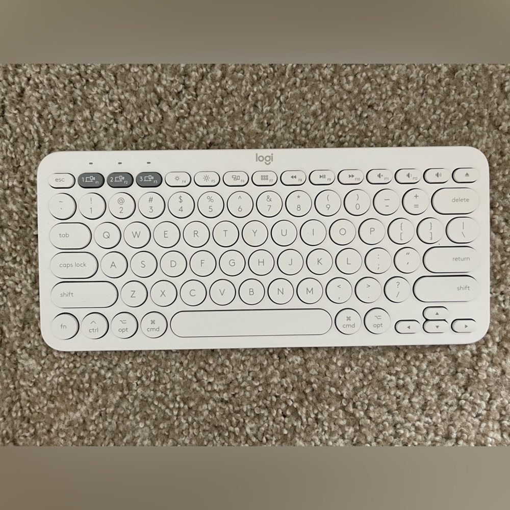 Logitech K380 Multi Device Bluetooth Keyboard - Picture 3 of 6